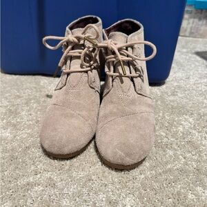 Toms Women's Ankle Boots in Taupe